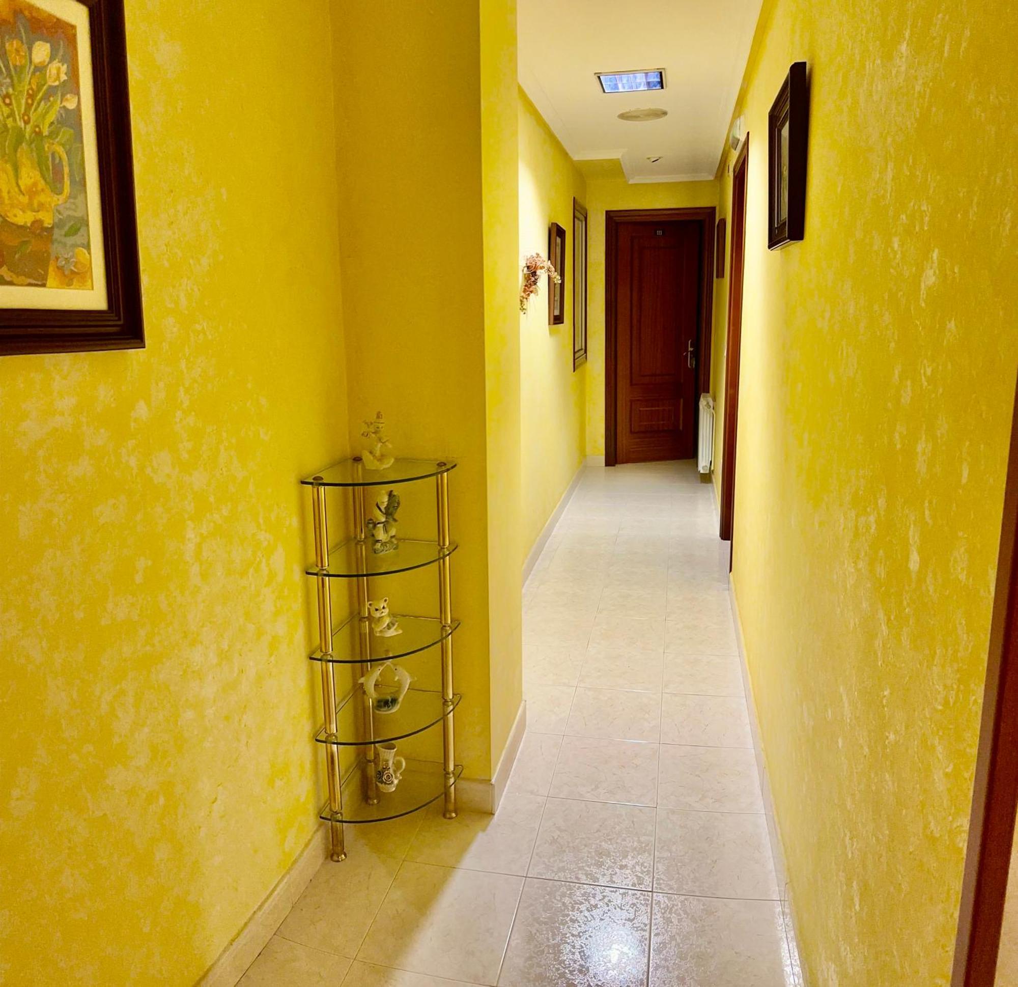 Hostal La Cubana O Carballiño Esterno foto